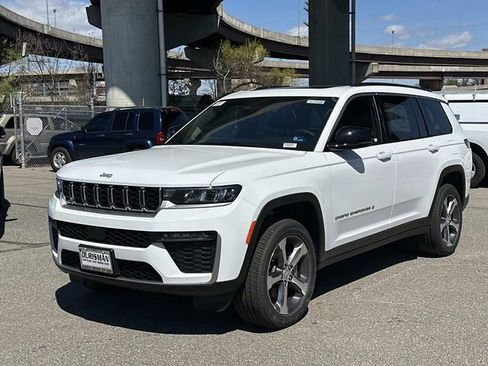 New 2026 Jeep Grand Cherokee L Limited AWD/4WD image 5