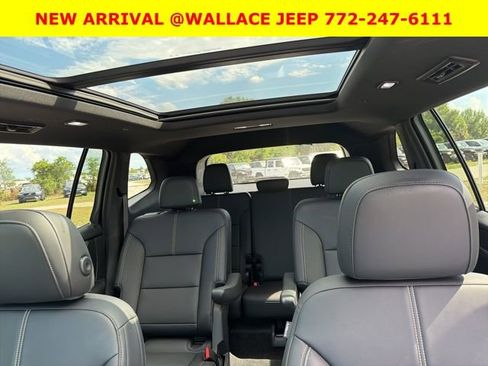 Used 2024 GMC Acadia Elevation w/ Super Cruise Package FWD image 12