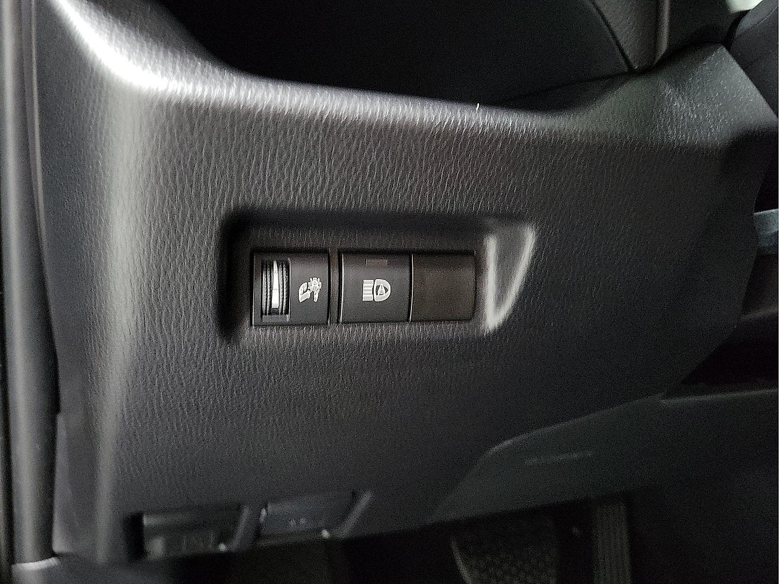 Certified 2025 Toyota RAV4 XLE FWD image 14