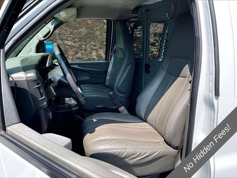 Used 2013 Chevrolet Express 2500 w/ Chrome Appearance Package RWD image 18
