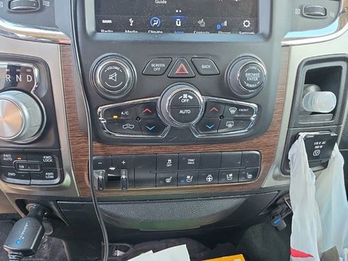 Used 2018 RAM 1500 Laramie AWD/4WD image 15