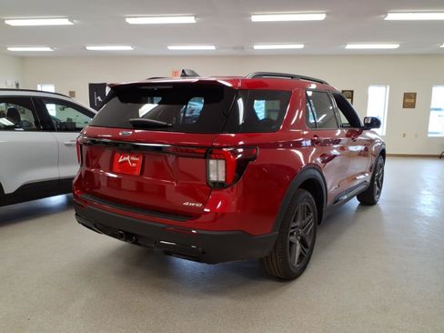 New 2026 Ford Explorer ST-Line w/ ST-Line Street Pack image 3
