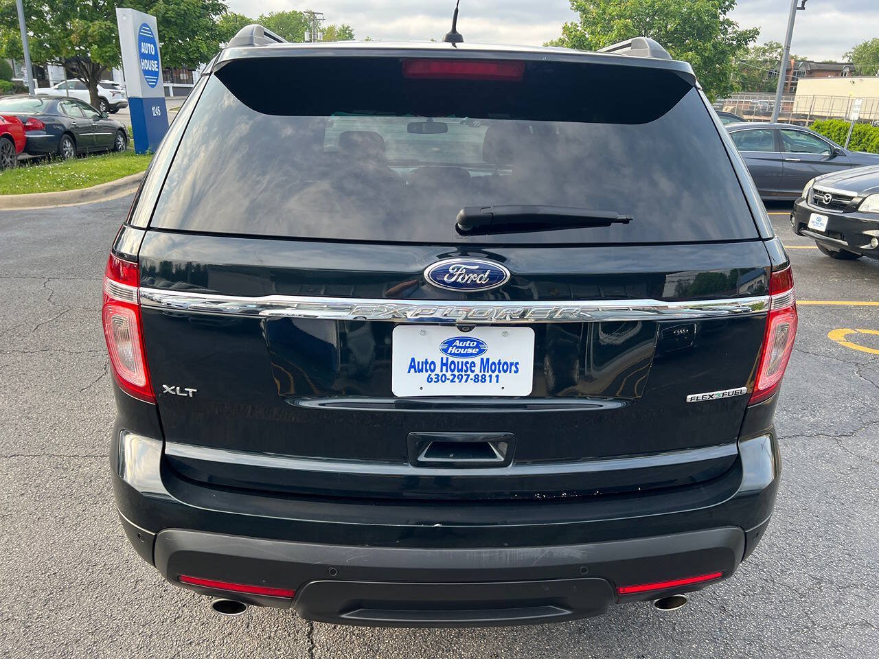 Used 2015 Ford Explorer XLT w/ Equipment Group 202A FWD image 13