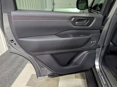 Used 2025 Nissan Armada PRO-4X w/ Pro-4X Premium Package image 9