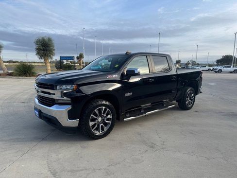 Used 2021 Chevrolet Silverado 1500 LT image 3