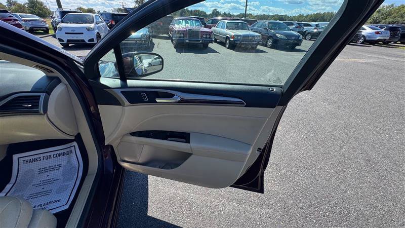 Used 2013 Ford Fusion Energi SE w/ Driver Assist Pkg FWD image 40