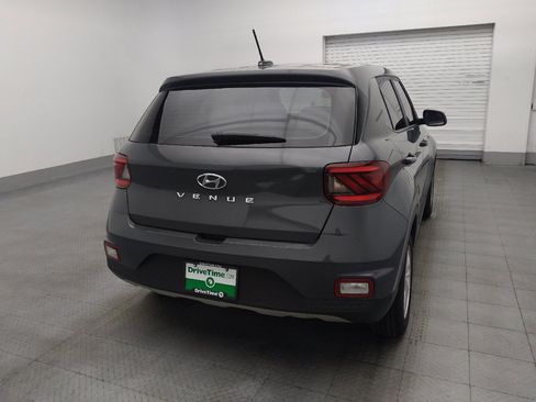 Used 2023 Hyundai Venue SE FWD image 7