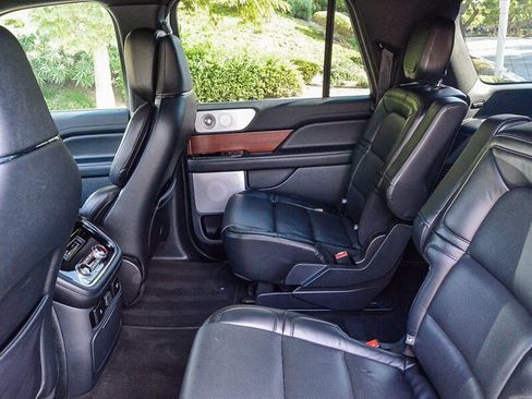 Used 2021 Lincoln Navigator L Reserve image 23