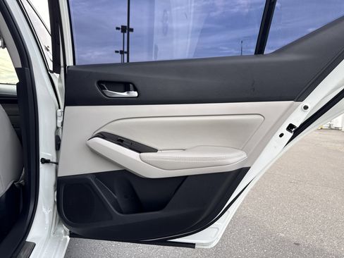 Used 2021 Nissan Altima 2.5 Platinum image 37