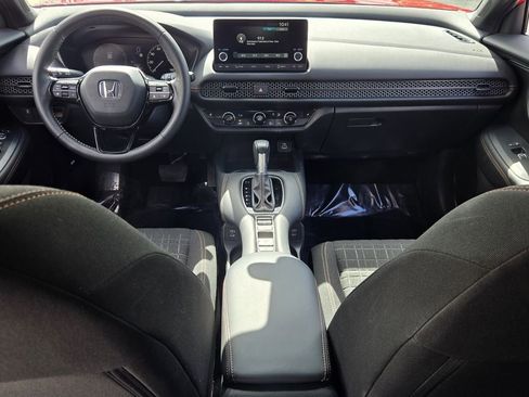 Used 2025 Honda HR-V Sport image 13