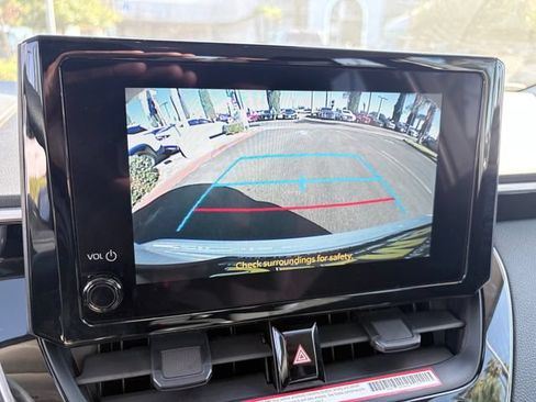 Used 2026 Toyota Corolla LE FWD image 19