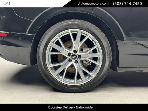 Used 2021 Audi e-tron Prestige image 41