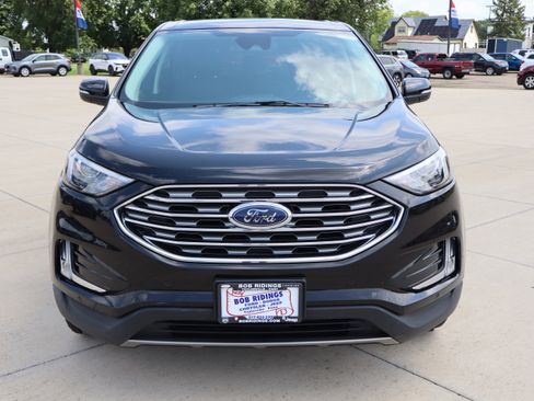 Used 2024 Ford Edge Titanium image 3