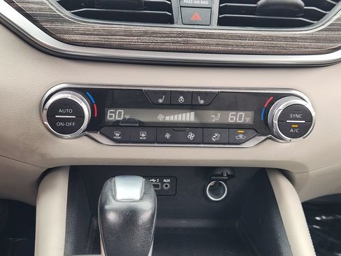 Used 2019 Nissan Altima 2.5 SL FWD image 14