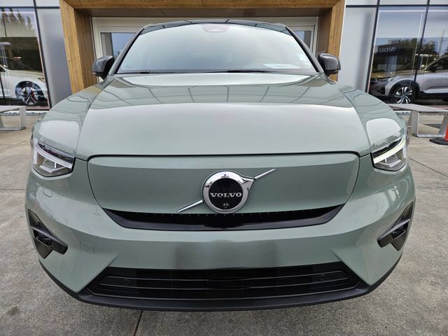 Certified 2023 Volvo C40 P8 Recharge Plus w/ Climate Package AWD/4WD image 2