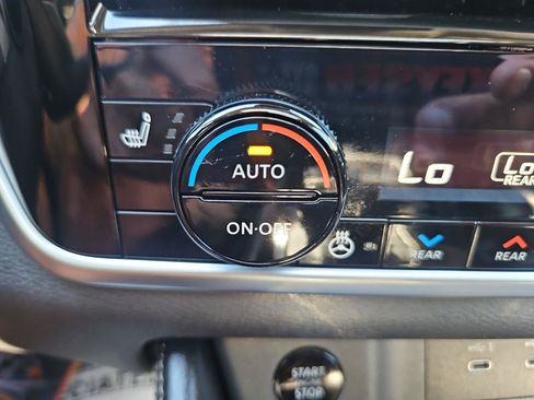 Used 2024 Nissan Rogue Platinum w/ Platinum Premium Package FWD image 39