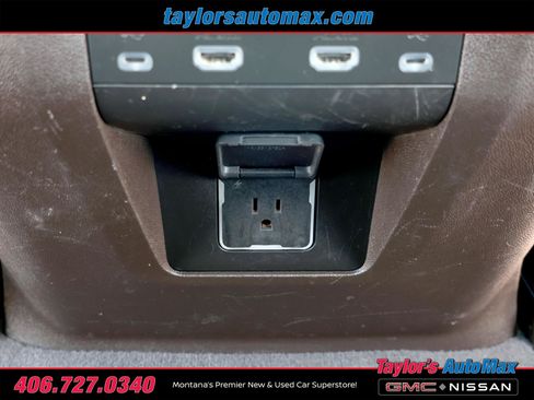 Used 2021 Chevrolet Tahoe Z71 w/ Luxury Package AWD/4WD image 46
