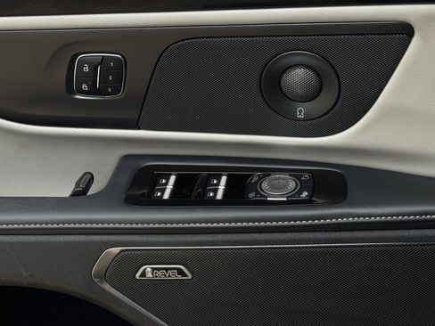 Used 2024 Lincoln Nautilus Premier w/ Equipment Group 102A image 22