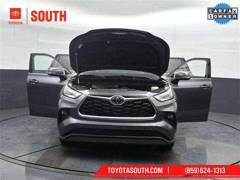 Used 2023 Toyota Highlander Limited image 52