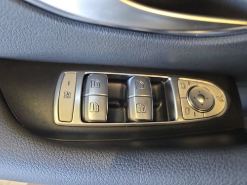 Used 2022 Mercedes-Benz E 350 Sedan image 31