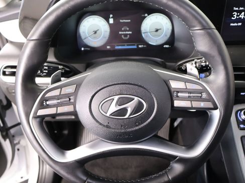 Certified 2025 Hyundai Palisade SEL image 3