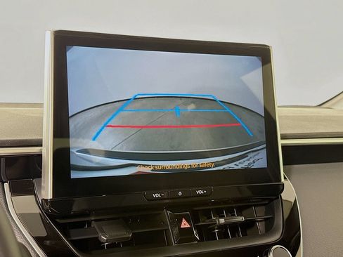 Certified 2025 Toyota Corolla SE w/ SE Premium Package AWD/4WD image 15