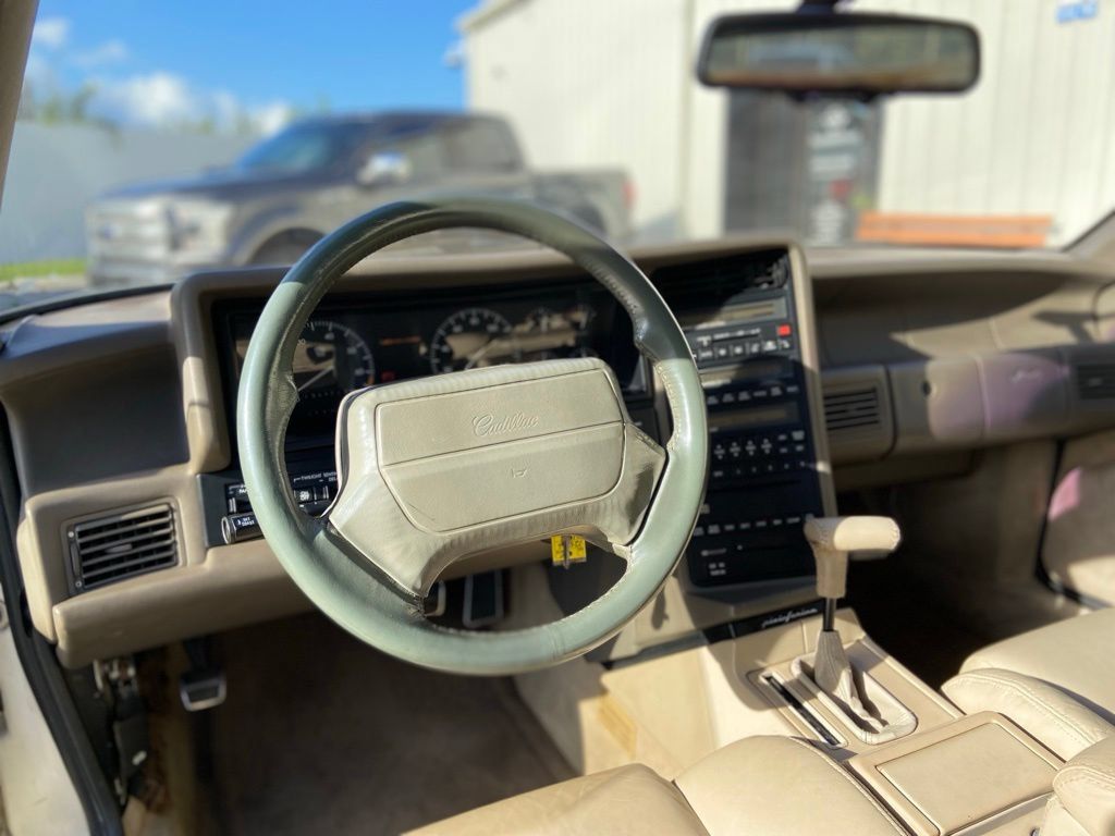 Used 1993 Cadillac Allante FWD image 20