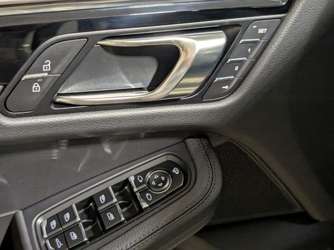 Certified 2026 Porsche Macan S AWD/4WD image 21