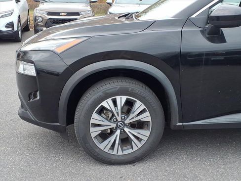 Used 2023 Nissan Rogue SV image 7