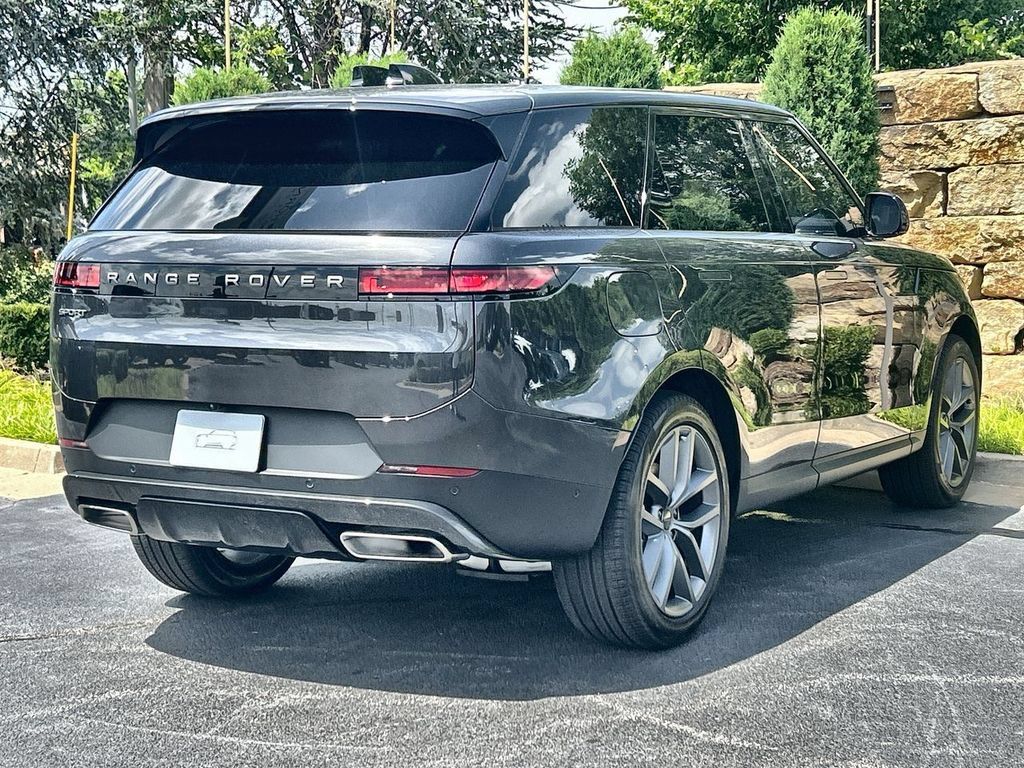 New 2026 Land Rover Range Rover Sport SE AWD/4WD image 5