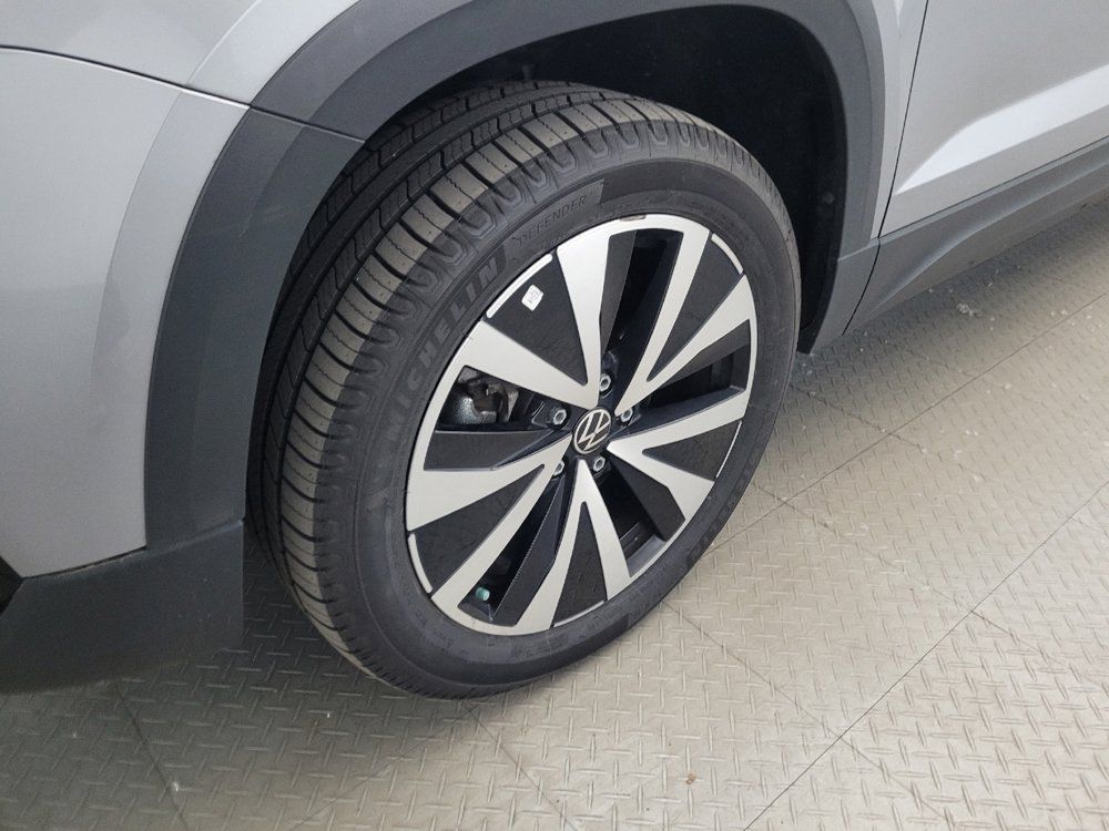 Used 2023 Volkswagen Taos SE AWD/4WD image 31