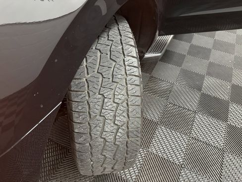 Used 2024 Ford Expedition XLT image 47