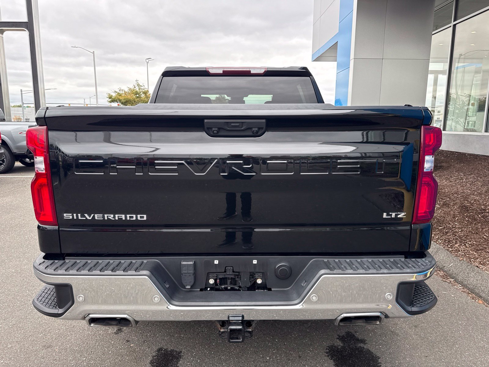 Used 2022 Chevrolet Silverado 1500 LTZ AWD/4WD image 7