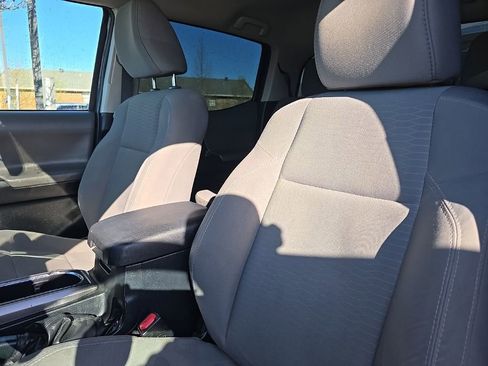 Used 2017 Toyota Tacoma SR5 w/ Tow Package image 16