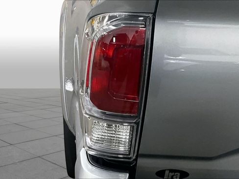 Used 2023 Toyota Tacoma TRD Sport w/ Technology Package AWD/4WD image 29