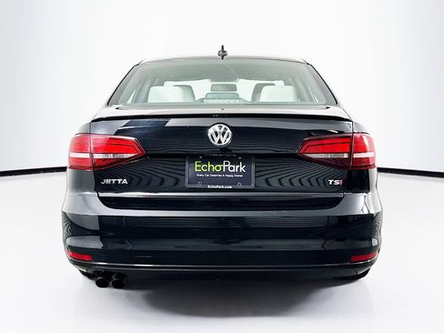 Used 2017 Volkswagen Jetta Sport w/ Jetta Sport Lighting Package image 7