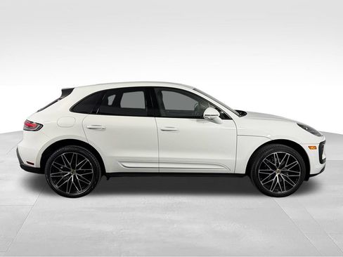 Used 2025 Porsche Macan AWD/4WD image 5