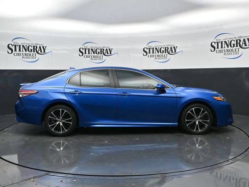 Used 2019 Toyota Camry SE FWD image 8