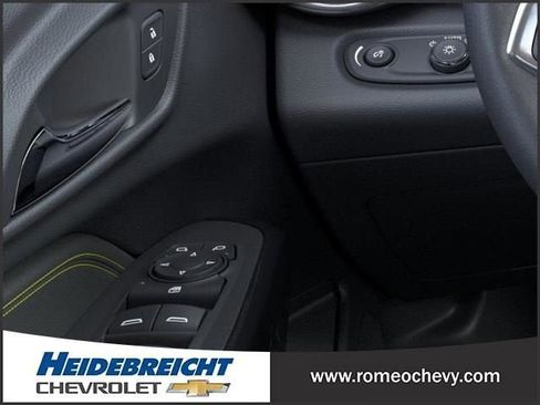 New 2025 Chevrolet Trax ACTIV w/ Sunroof Package image 23