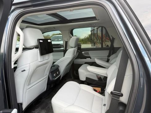 Used 2026 Ford Expedition Platinum w/ Driver's Package AWD/4WD image 7