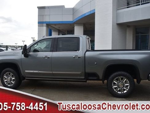 New 2026 Chevrolet Silverado 2500 High Country w/ High Country Premium Package AWD/4WD image 7