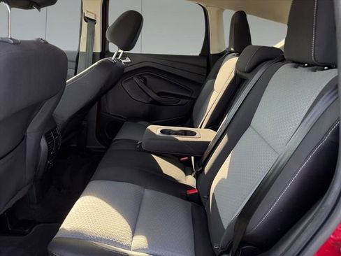 Used 2017 Ford Escape SE w/ Equipment Group 201A image 10