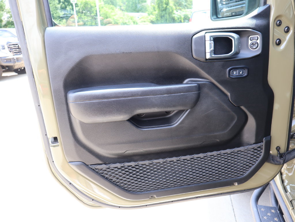 Used 2025 Jeep Wrangler Unlimited Sport AWD/4WD image 12