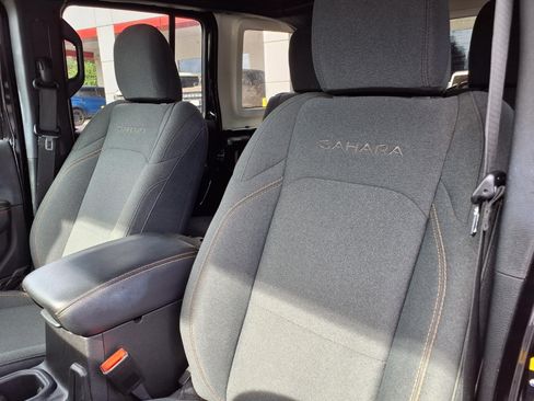 Used 2024 Jeep Wrangler Unlimited Sahara AWD/4WD image 15
