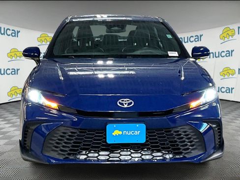 Used 2025 Toyota Camry SE image 2