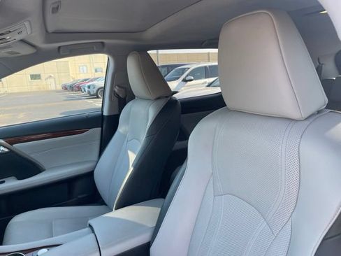 Used 2019 Lexus RX 350L AWD w/ Premium Package image 5