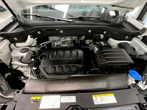 Used 2025 Volkswagen Atlas Peak Edition SE image 13