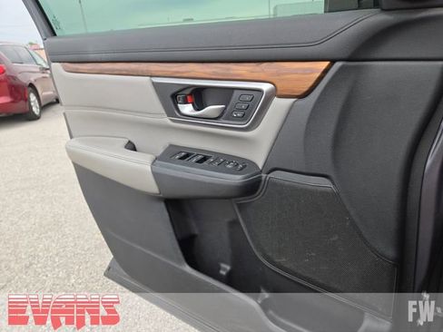 Used 2017 Honda CR-V Touring image 18