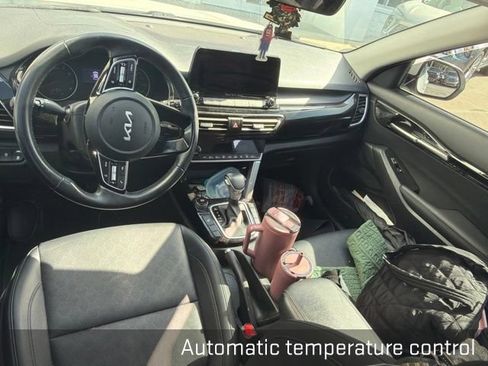 Used 2023 Kia Seltos EX AWD/4WD image 7