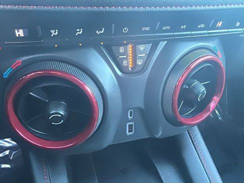 Used 2020 Chevrolet Blazer RS image 27